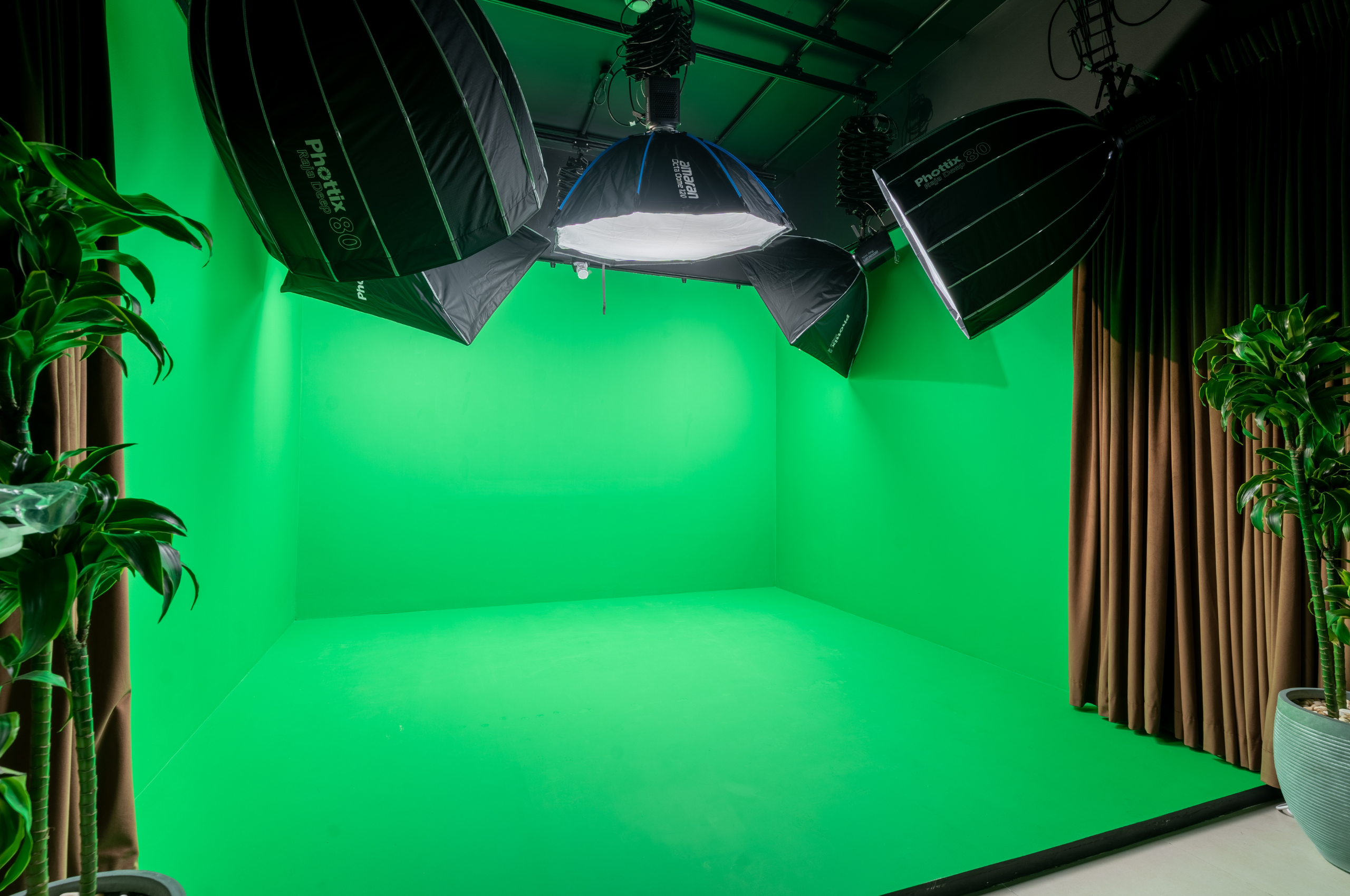 Podcast studio dubai